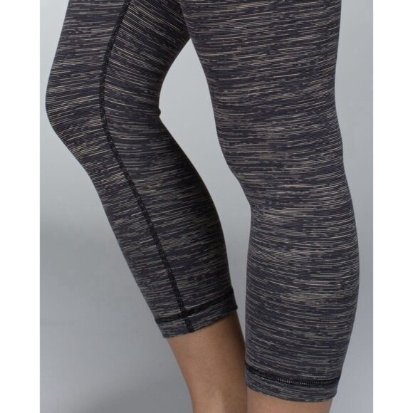 lululemon athletica Gray Patterned Leggings - Picture 8 of 11